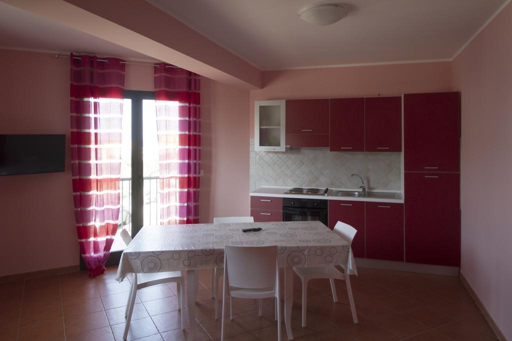 Tus'Hotel Apartments Tusa Extérieur photo